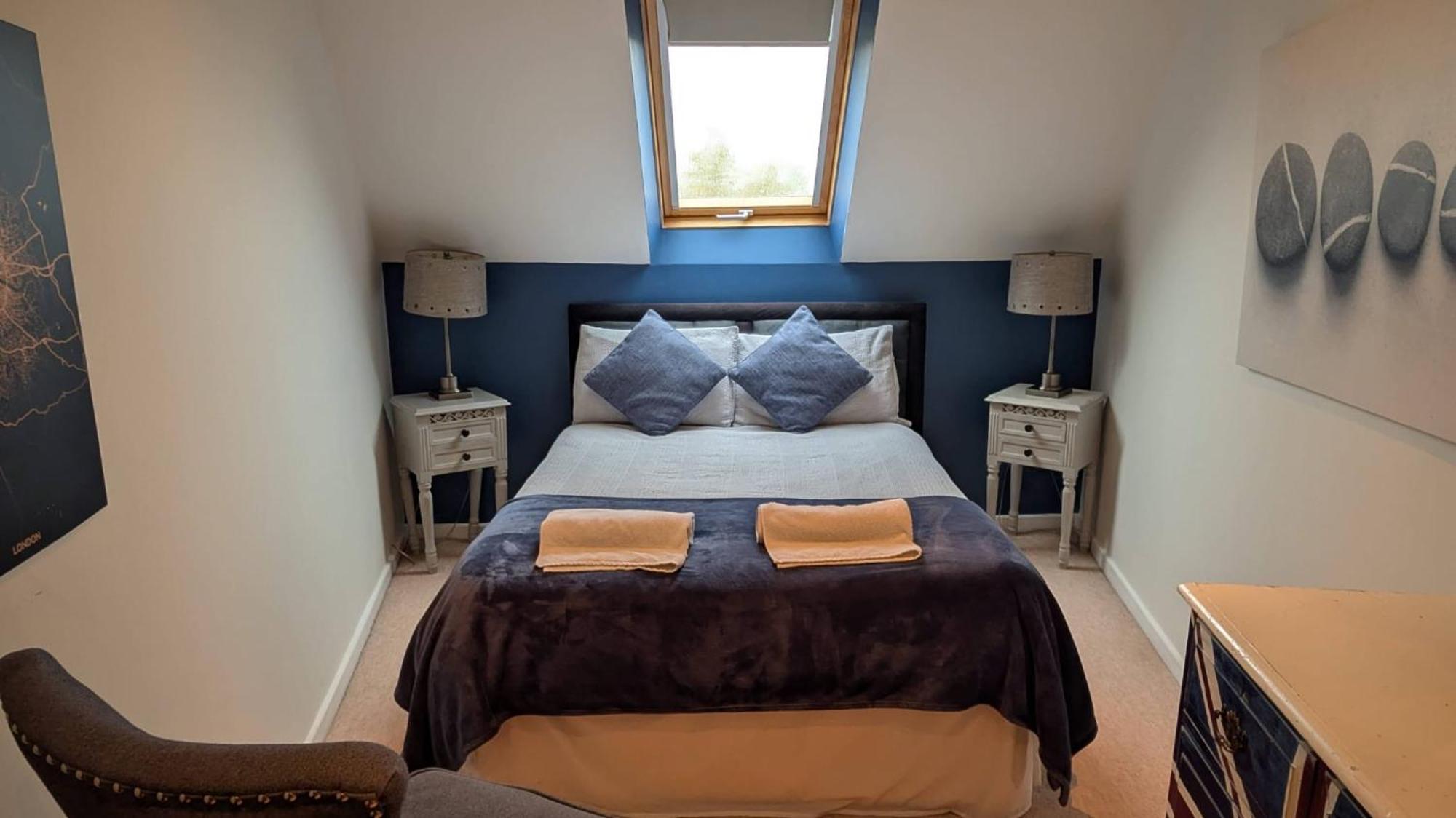 Charming Lake House Nature Retreat In Cotswold Water Park, South Cerney Near Cirencester Extérieur photo